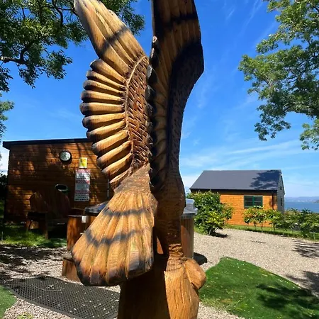 Oakwell Village 营地 *