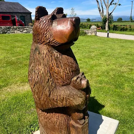 营地 Oakwell Village