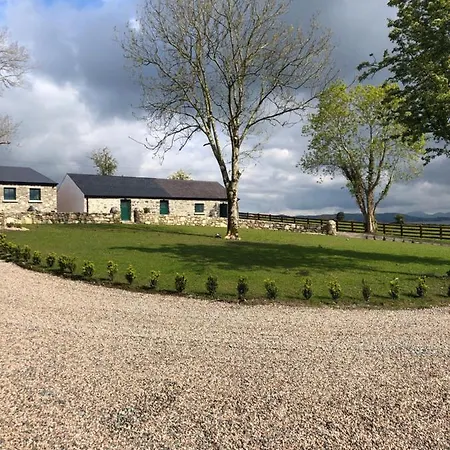 Oakwell Village Camping *