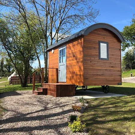 Oakwell Village * Ramelton