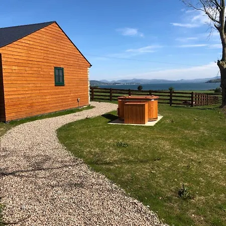 Oakwell Village Campeggio *