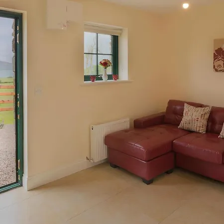 Oakwell Village * Ramelton