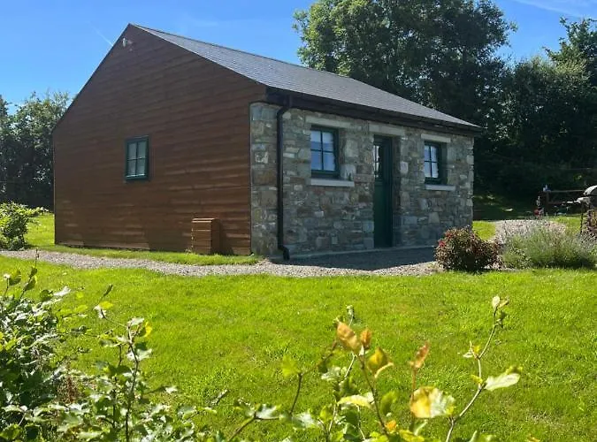 Oakwell Village * Ramelton