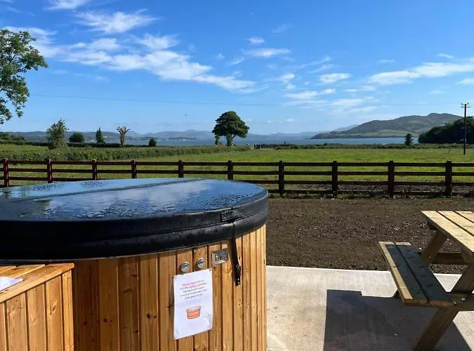 Oakwell Village אתר קמפינג