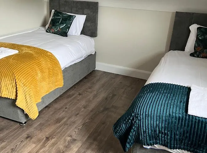 Oakwell Village אתר קמפינג