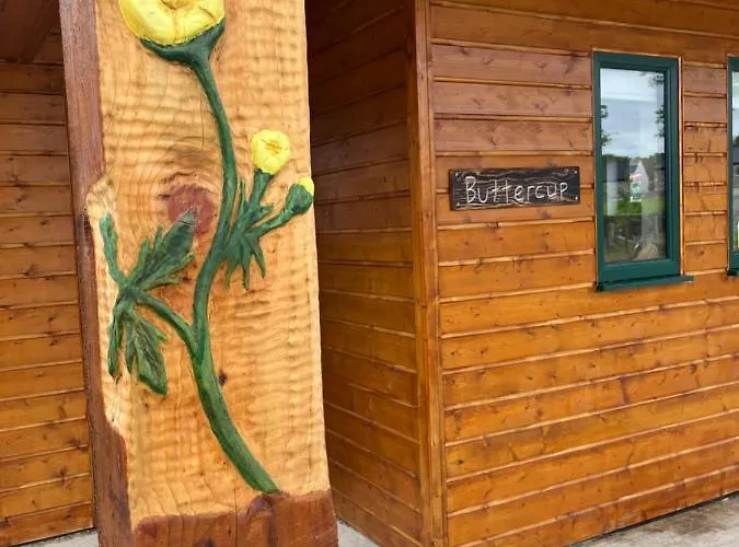 Oakwell Village * Ramelton