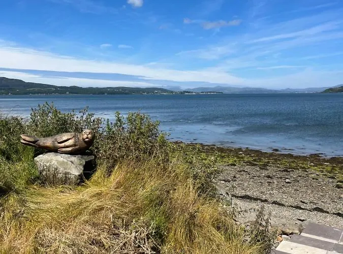 Oakwell Village * Ramelton