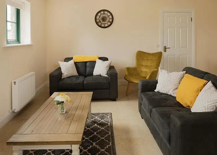 Oakwell Village * Ramelton