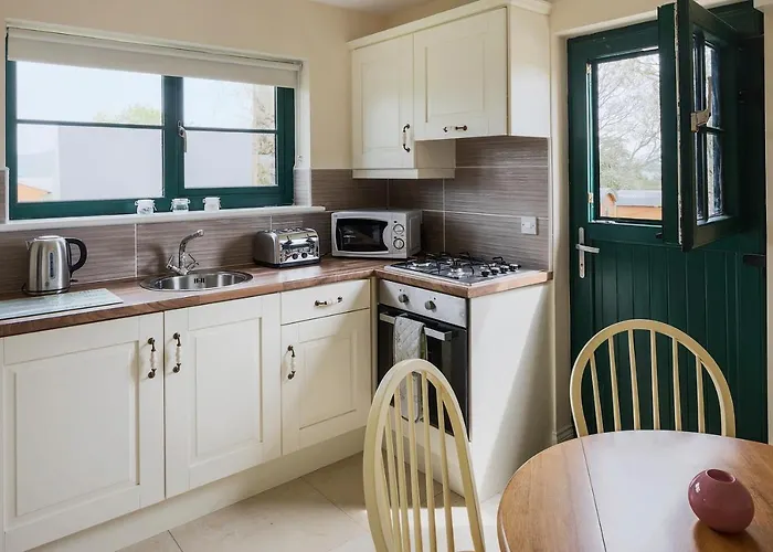 אתר קמפינג Oakwell Village