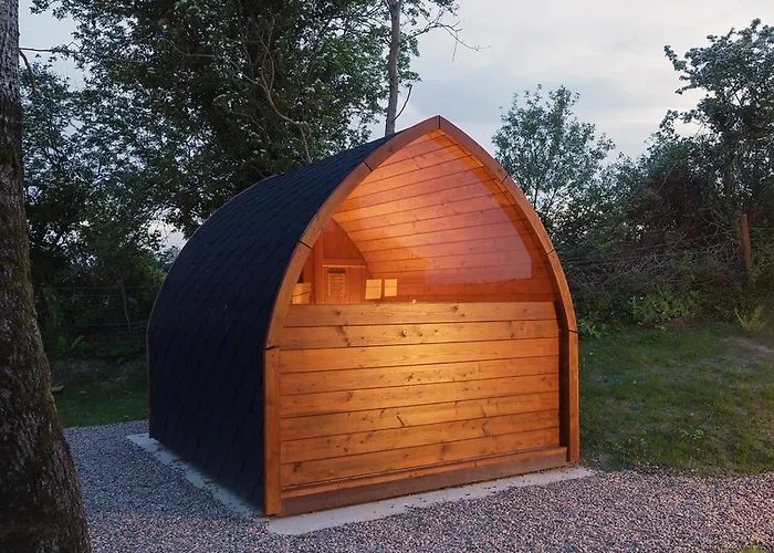 Oakwell Village אתר קמפינג Ramelton