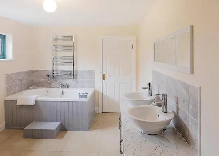 Oakwell Village אתר קמפינג